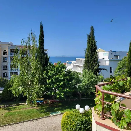 St. George 2* سفيتي فلاس