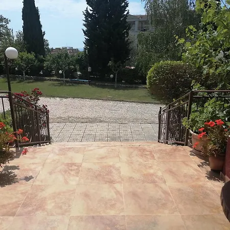 بيت ضيافة St. George سفيتي فلاس